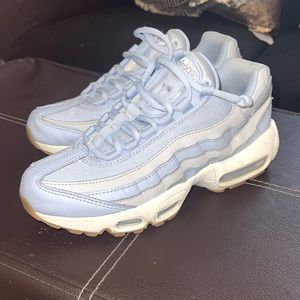 Baby Blue Nike AirMax size 7